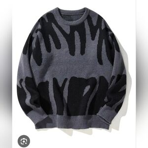 Stylish Women's Gray and Black Sweatshirt